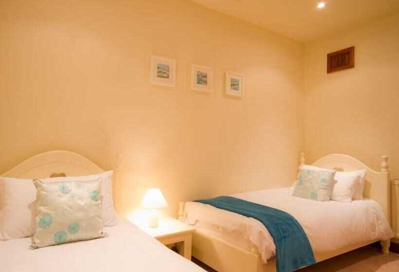 Cottage At Friston Down