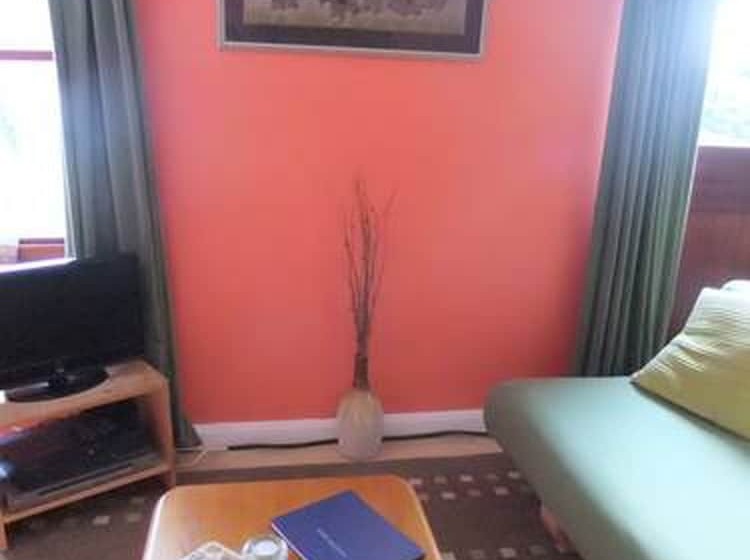 Cwm Irfon Lodge Cottages