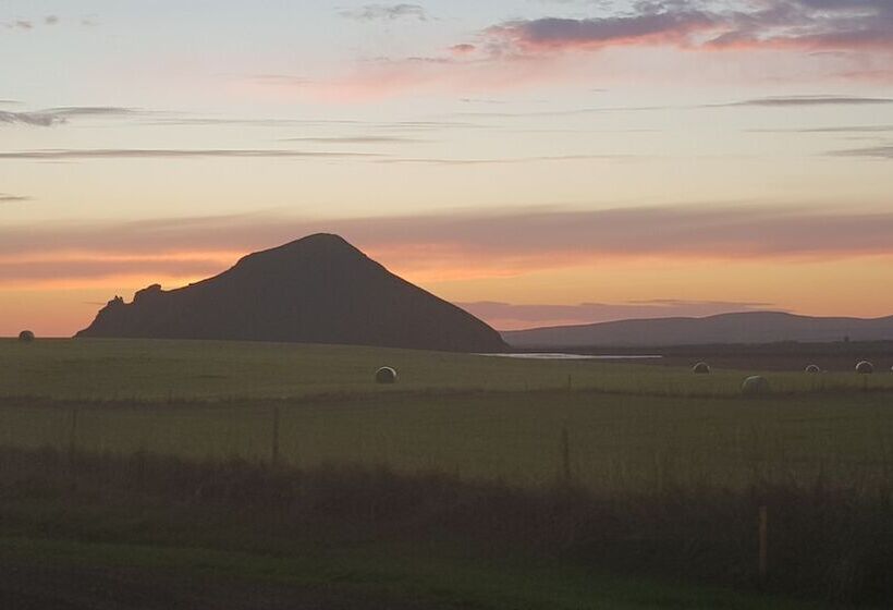 Eyja Mörk & Bubble Bedroom