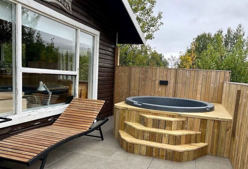 Eyja Mörk & Bubble Bedroom