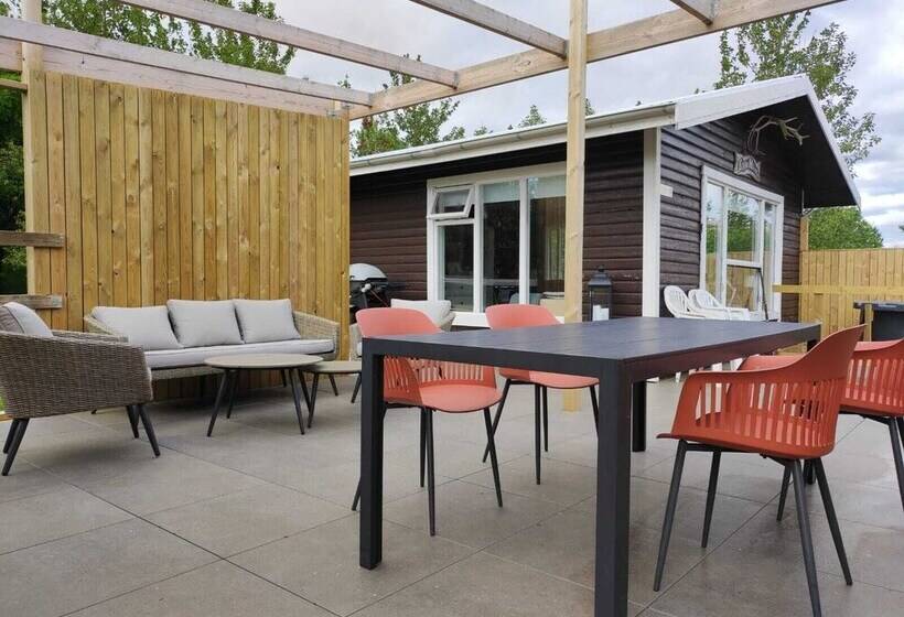 Eyja Mörk & Bubble Bedroom