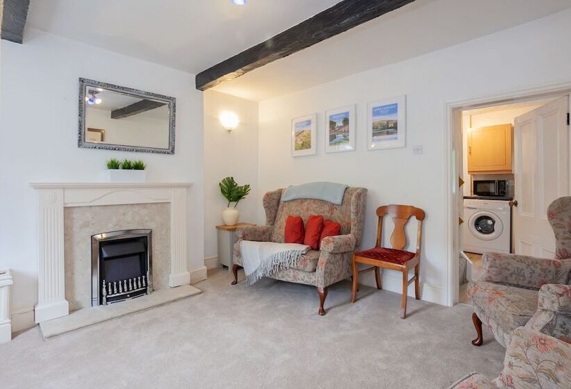 Ferncliff Cottage In Peak Distric