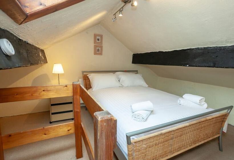 Ferncliff Cottage In Peak Distric