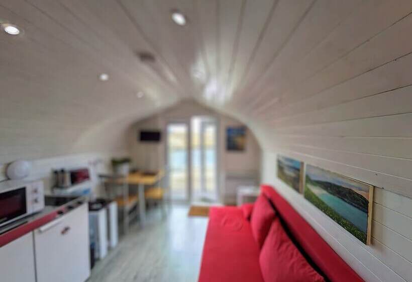 Glamping Pod For 2, Pod Beag Na Haun, Eriskay