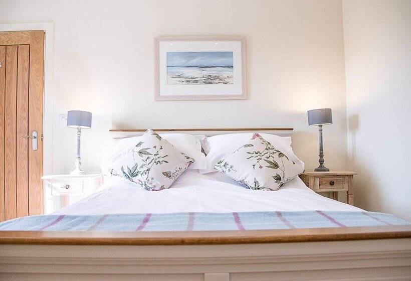 Hill Stables, Ufford