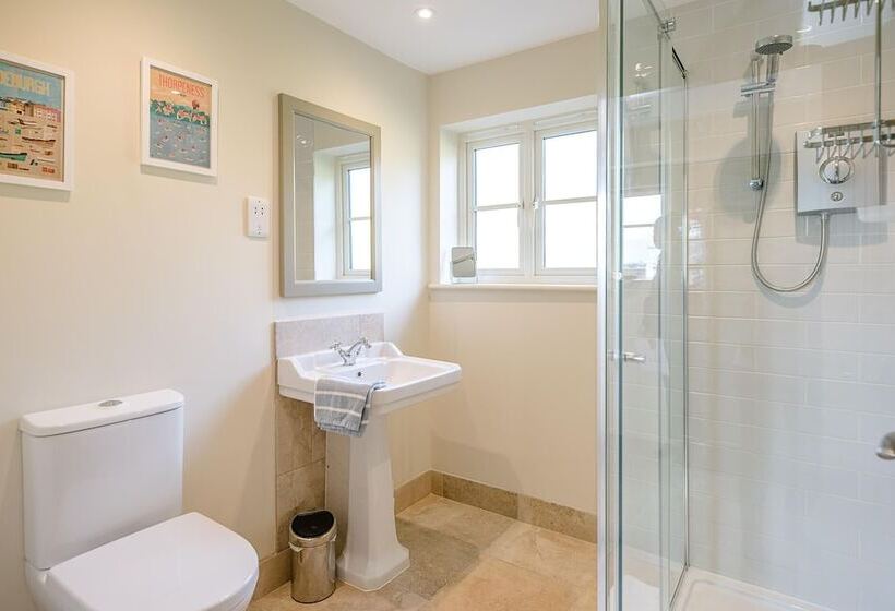 Hill Stables, Ufford