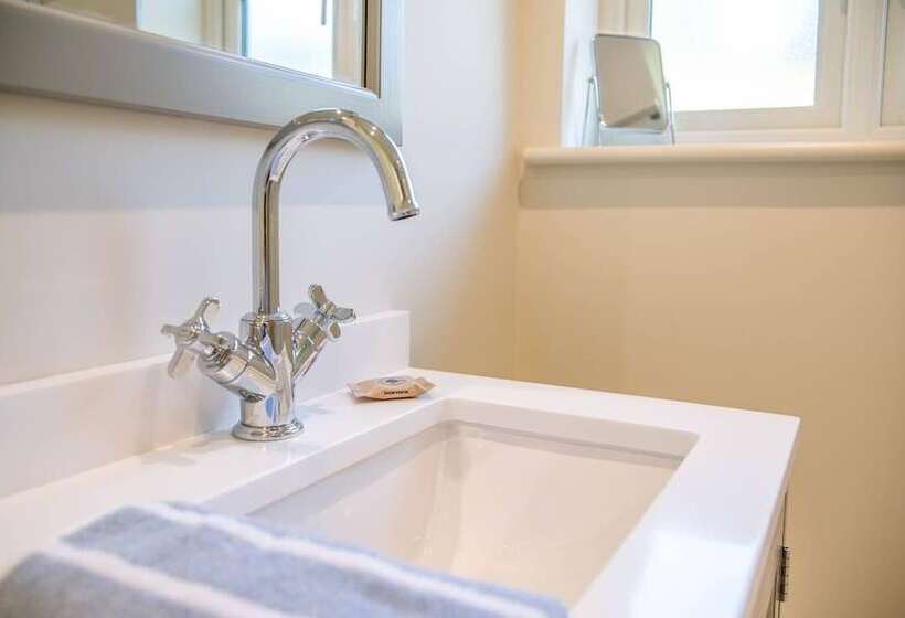 Hill Stables, Ufford