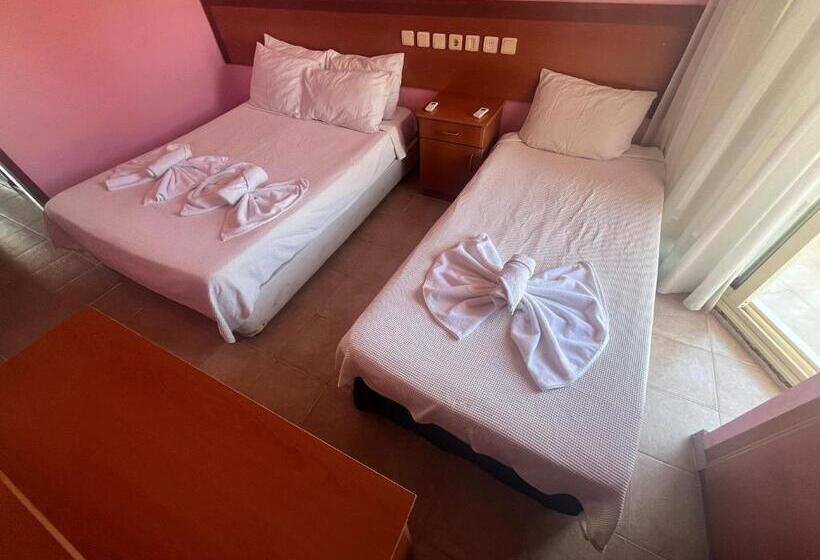 Holiday Apart 50 Meters To Beach, Sea View Apartments