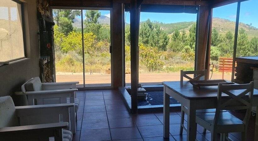 בית מלון כפרי Avani Lodge Private Nature Reserve