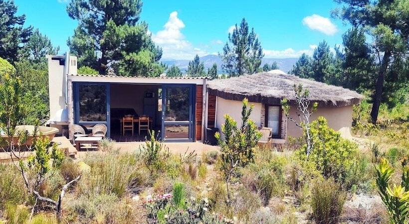 בית מלון כפרי Avani Lodge Private Nature Reserve