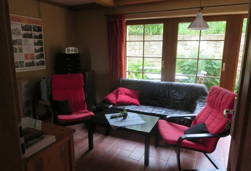 ホテル In Der Alten Weinstube