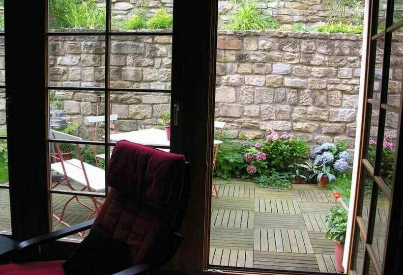 ホテル In Der Alten Weinstube