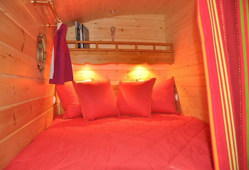 호텔 La Roulotte Des Elfes