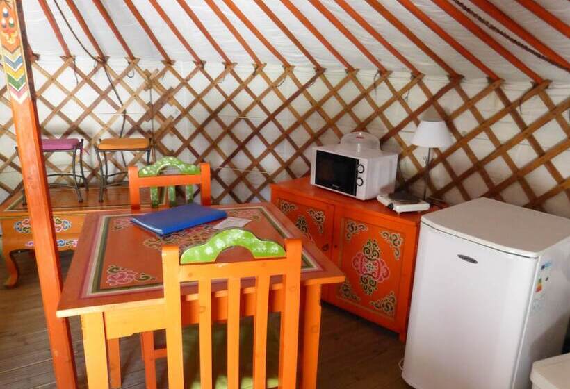 فندق Le Village Insolite Yourte Et Roulotte