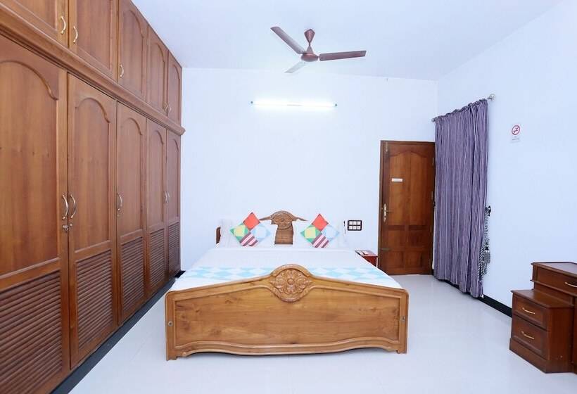 Отель Malar Homes By Oyo