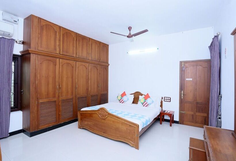 Отель Malar Homes By Oyo