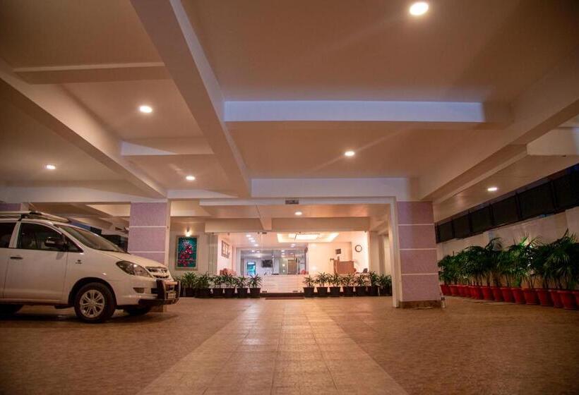 فندق Park Avenue Suites