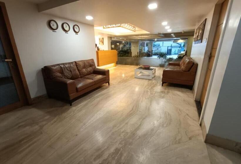 فندق Park Avenue Suites