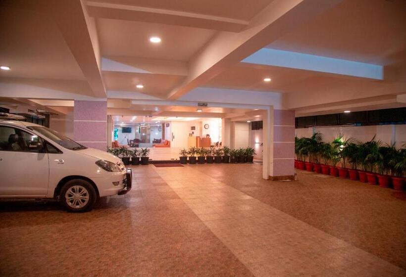 فندق Park Avenue Suites