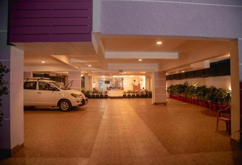 فندق Park Avenue Suites