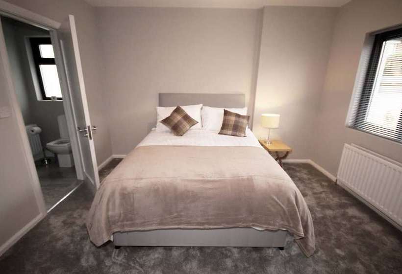 Malone Premium Cottage City Centre Access