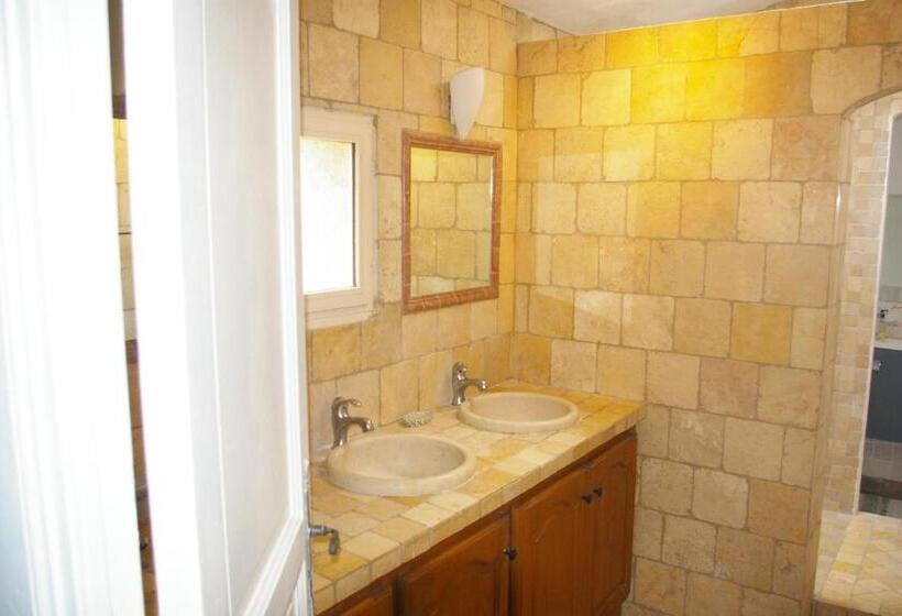 Mas Au Cœur De La Provence & Spa