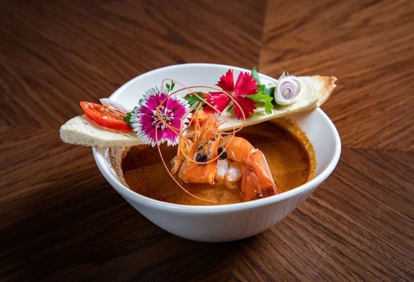 Oakwood Residence Hanoi