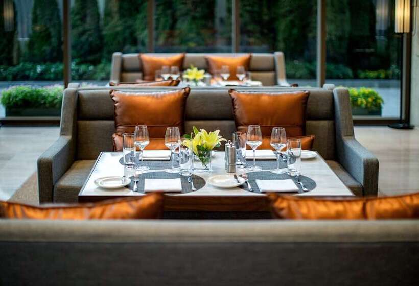 Oakwood Residence Hanoi