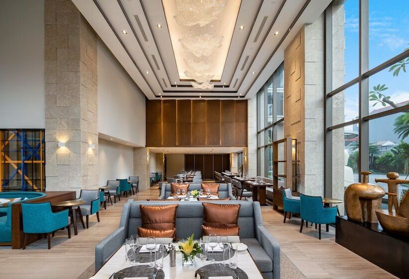 Oakwood Residence Hanoi