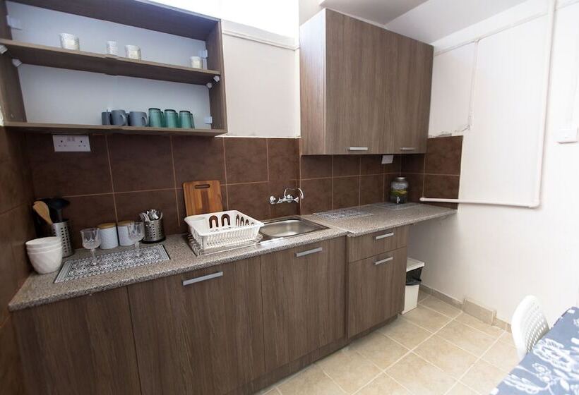 پانسیون Aladdin S Hostel