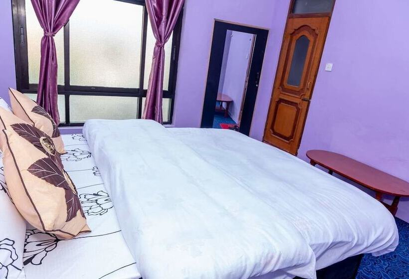 پانسیون Gautam Homes