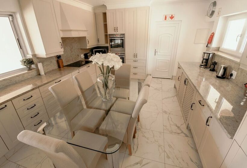 膳宿费 La Felicita Boutique Villas And Apartments