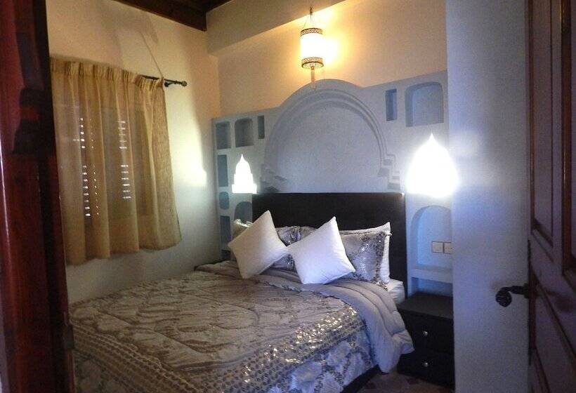 ペンション Maison Raouia