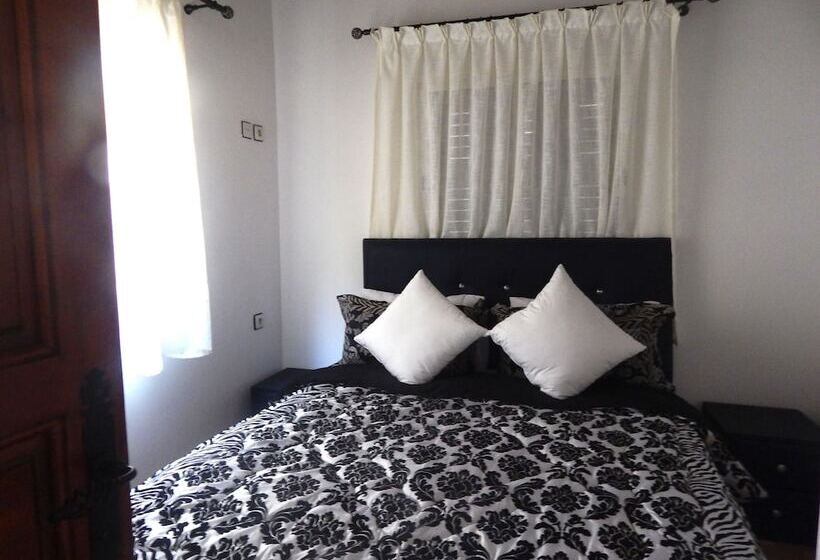 ペンション Maison Raouia