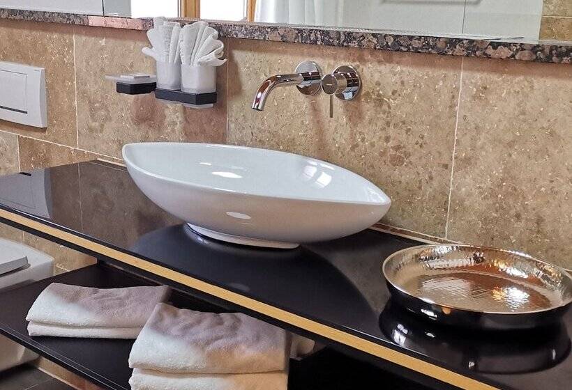 ペンション Landhaus Am Arzbach