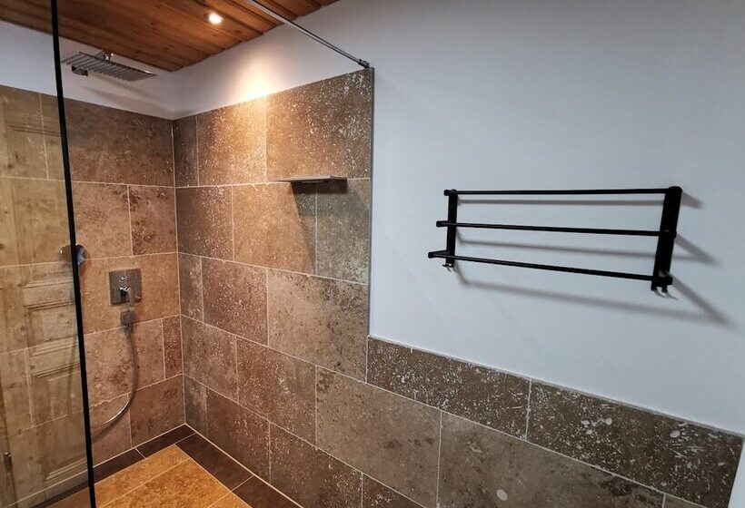 ペンション Landhaus Am Arzbach