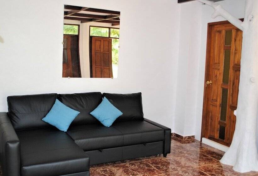 ペンション Swiss Sawasdee Koh Mak