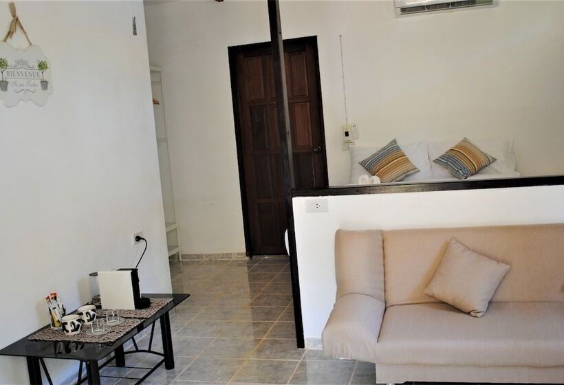 ペンション Swiss Sawasdee Koh Mak