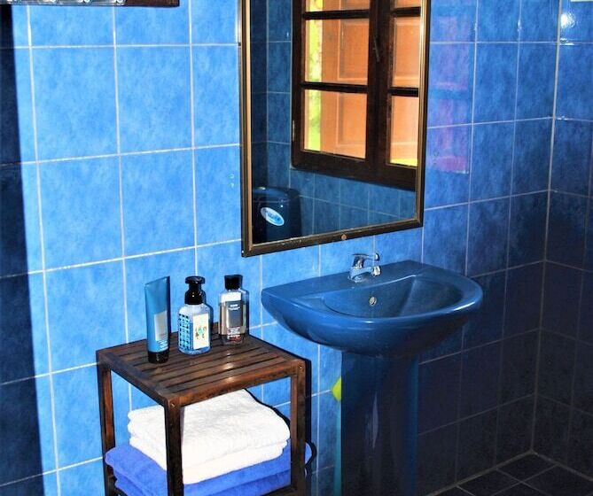 ペンション Swiss Sawasdee Koh Mak