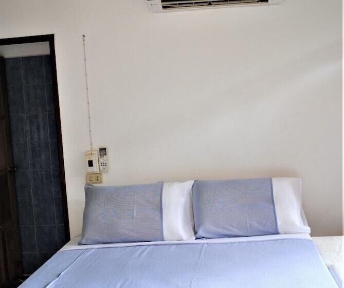 ペンション Swiss Sawasdee Koh Mak