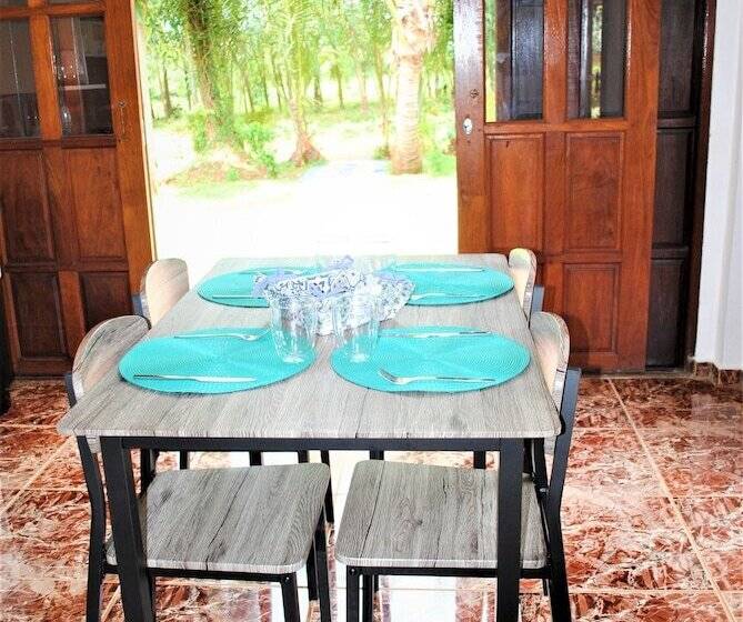 ペンション Swiss Sawasdee Koh Mak