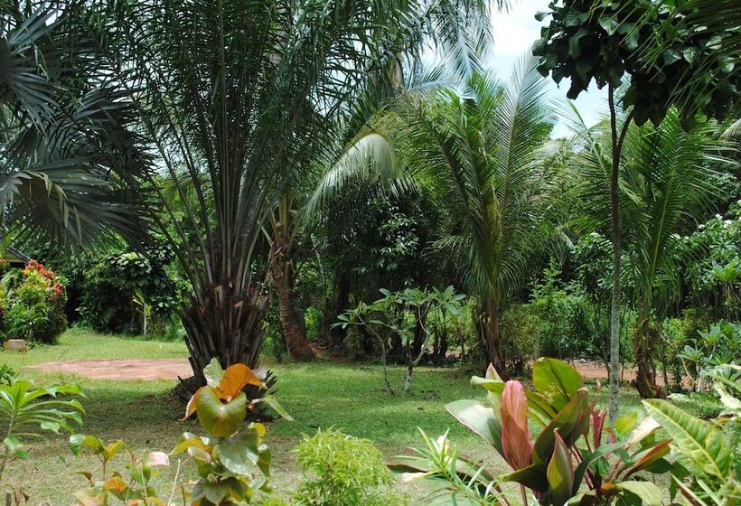 ペンション Swiss Sawasdee Koh Mak