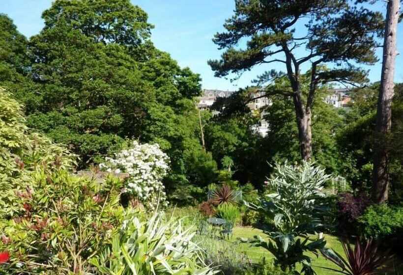 פנסיון The Devonian