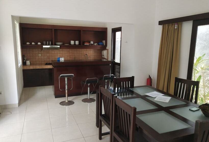 بنسيون Villa Glas