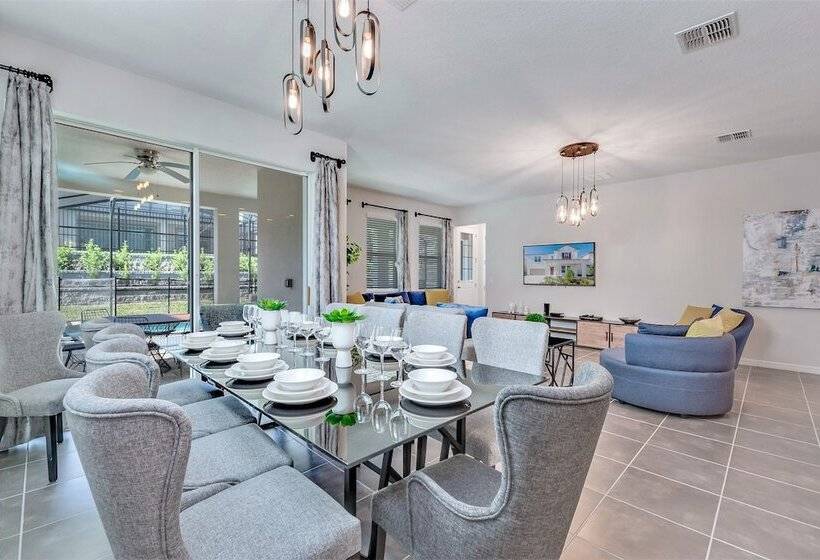 Phenomenal 8b 1810s Villa With Pool, Spa & Movie Theater