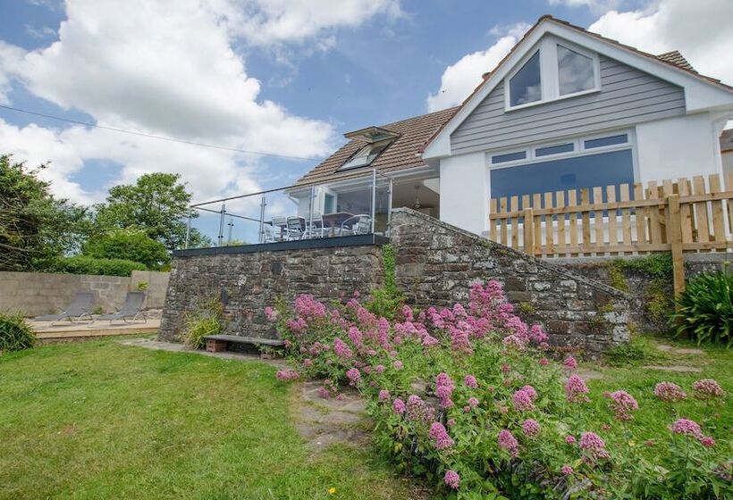Rooftops Braunton 4 Bed Sleeps 8 Beautiful Views