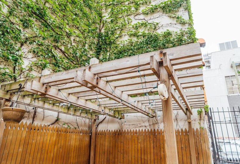 Safe Spacious Mansion Indowntown