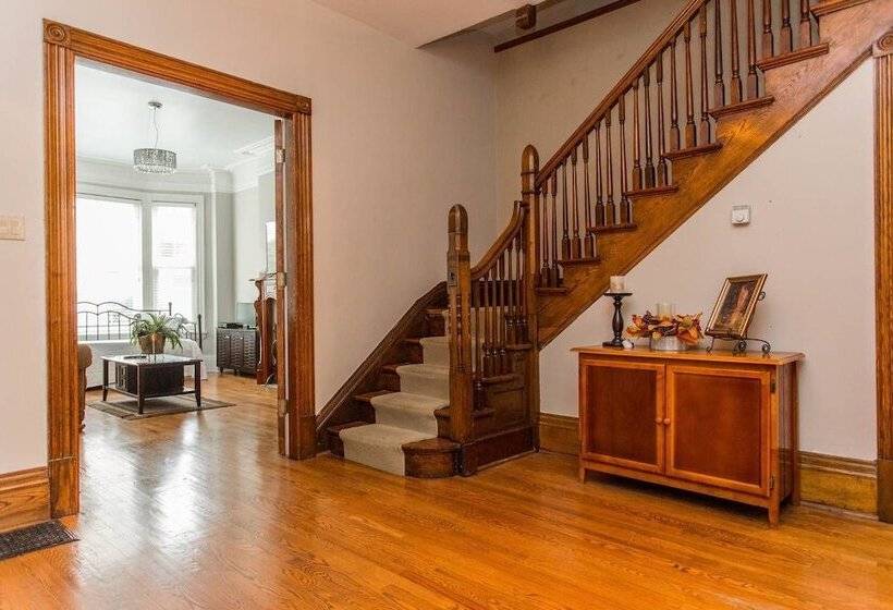 Safe Spacious Mansion Indowntown