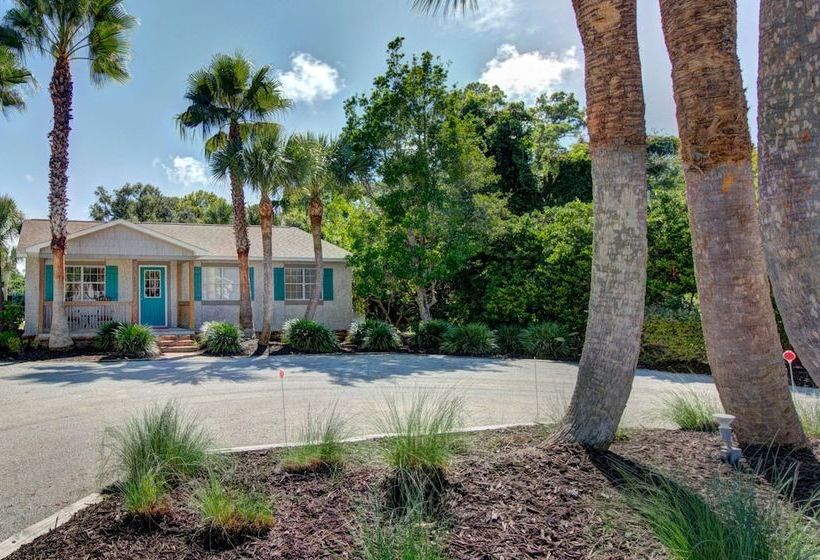 Seaturtle Cottage By Hodnett Cooper