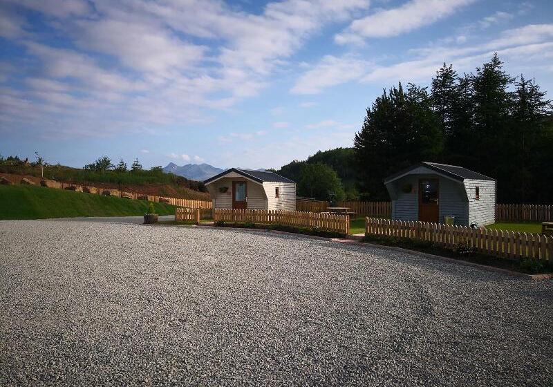 Skye Lodges